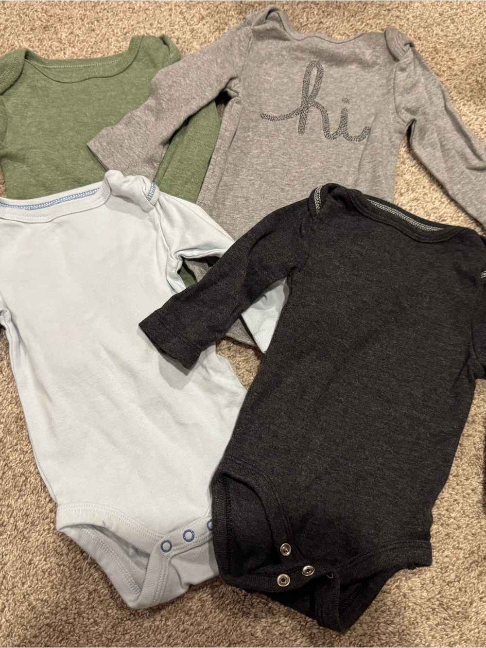 4 pack cloud island Long-Sleeve Bodysuit Set